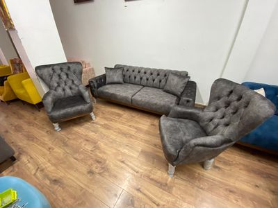 Üniversite Mahallesi 2.İkinci El Eşya Alanlar