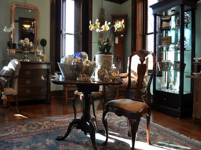 Antika Eşya Alan Yerler Olarak İstanbul'un En Geniş Antika Eşya Alanların Adresini Oluşturduk Sizlerde Antikaları Değerinde Çizgi Spot Satabilirsiniz.