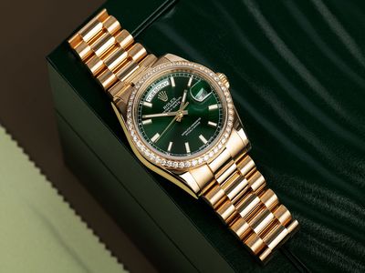 İkinci el Rolex saat alanlar için en iyi rehber. Kalite ve zarafetin sembolü olan Rolex saatler hakkında daha fazla bilgi edinin. Sıradışı bir deneyime hazır mısınız?